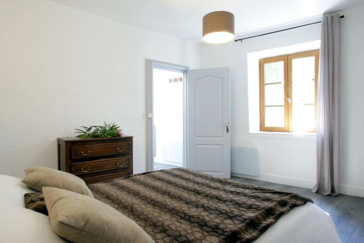Les Gites De Laure - L'Or Vert, Appartement Avec Vue Sur Le Chateau, Parking Prive, Climatisation, Netflix, A 160 M De La Cite Medievale Carcassonne Luaran gambar